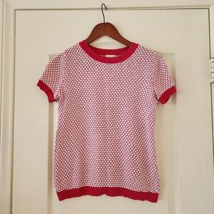 Red and White Patterned Short Sleeve Top